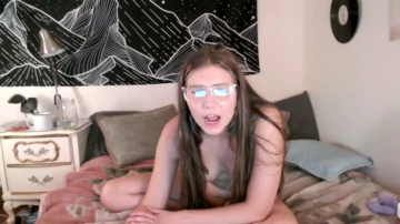 Hannahcloe 24-09-2021 Topless 